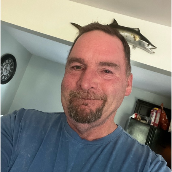 Meet your Posher, Chuck - Picture 2 of 2